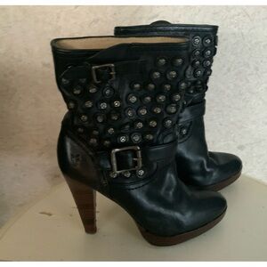 Frye Black Studded Ankle Boots Size 6 EUC